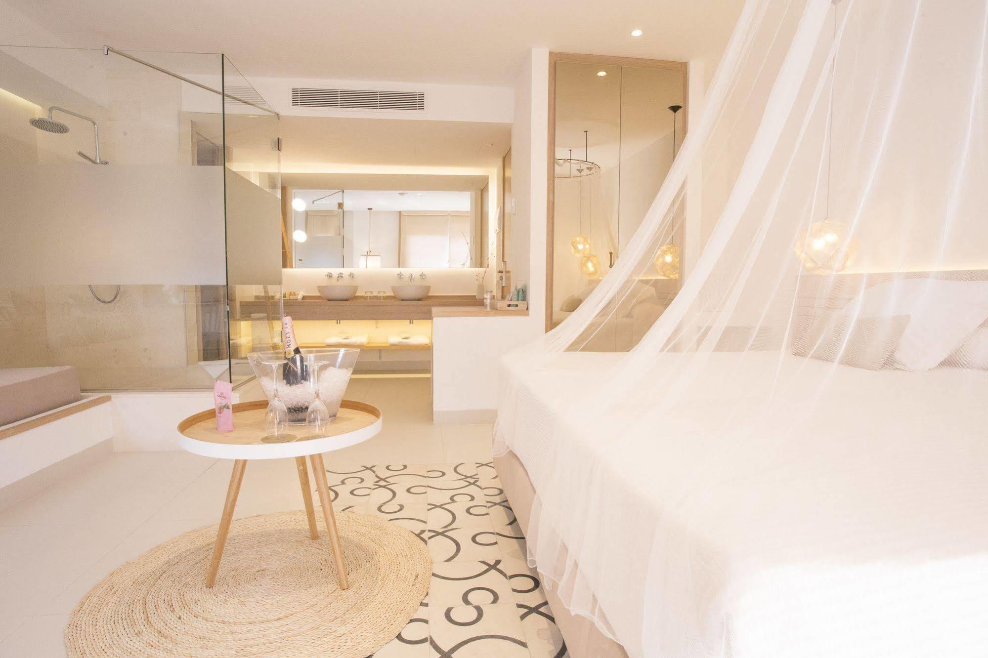 Gatzara Suites Santa Gertrudis Santa Gertrudis  Eksteriør billede